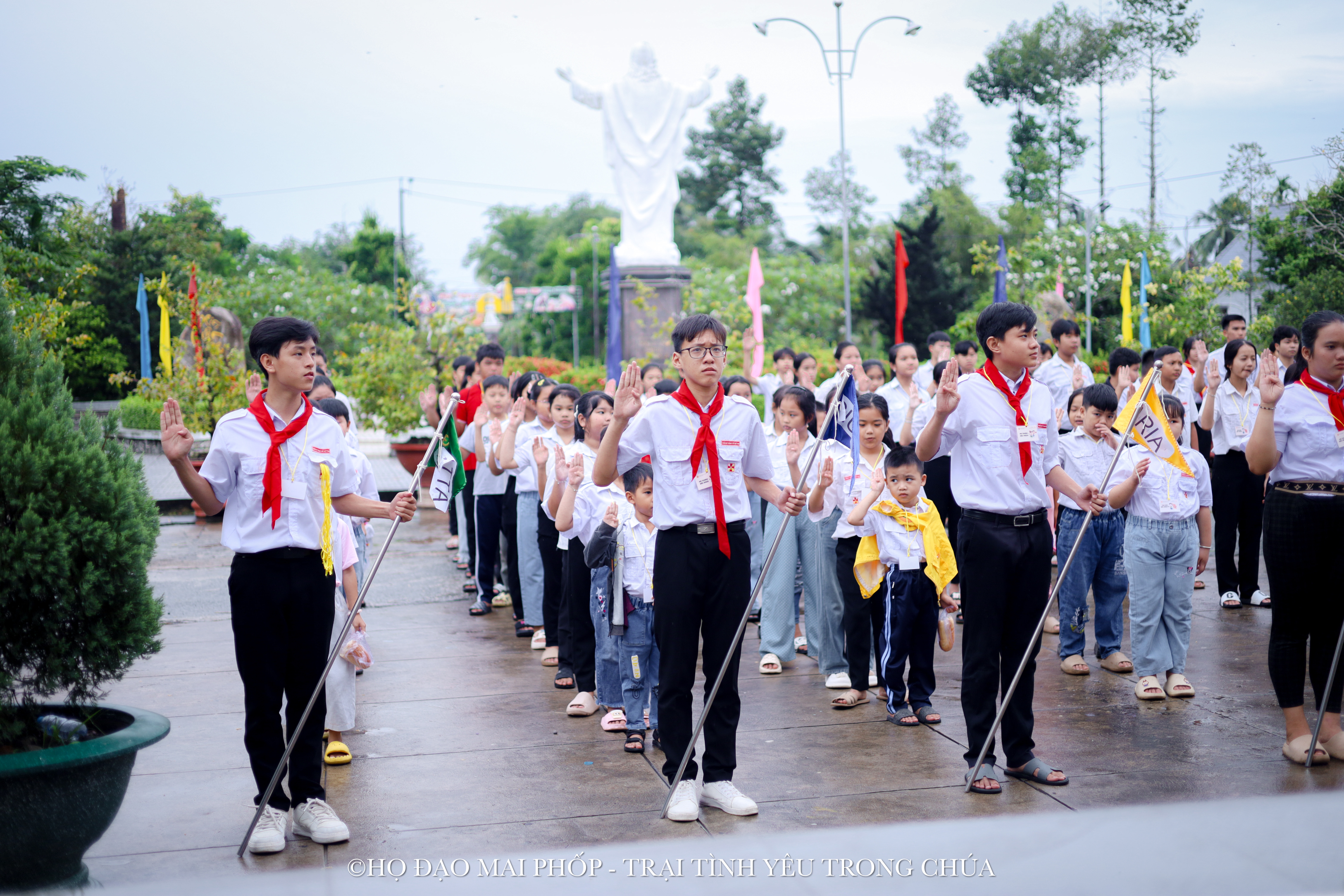 Khuyến khích trẻ tham gia sinh hoạt ở xứ đạo